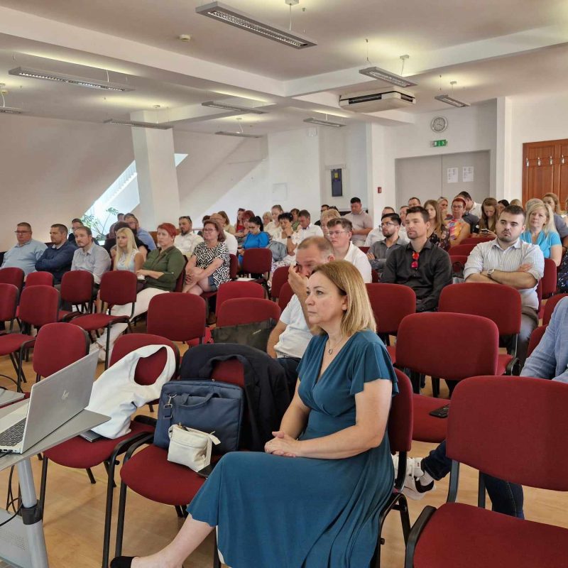 Messenger_creation_e2fe1a0a-cd3c-4ccf-9399-e4ec3fbfa2d9